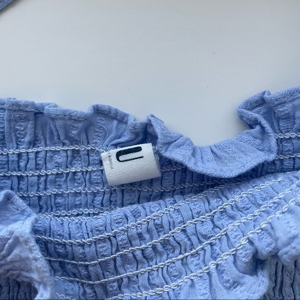 Blue top 💙💙 - Picture 4 of 4